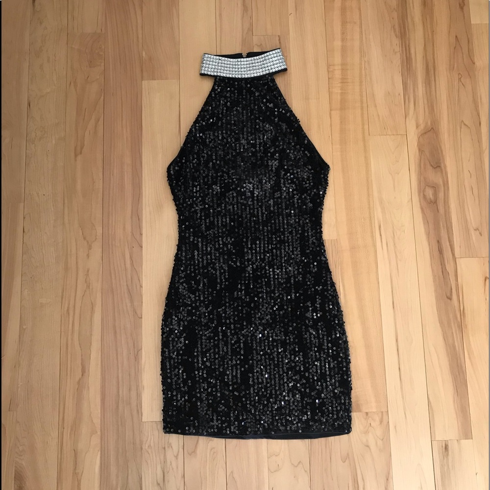 Dress - Picture 2 of 6